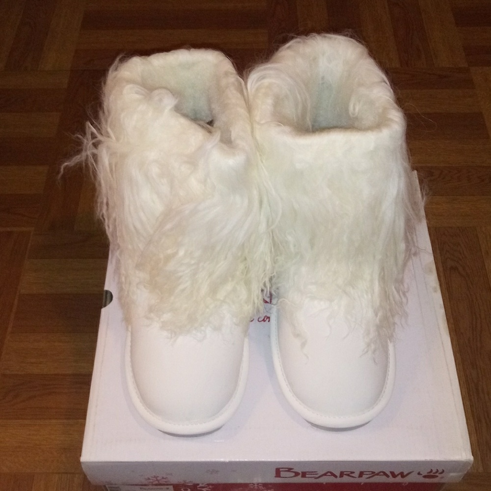 BearPaw Boo Boot